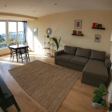 By The Cathedral, 1 Bed Flat Apartment *