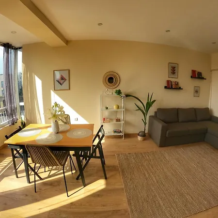 By The Cathedral, 1 Bed Flat Апартаменты