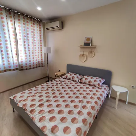 Апартаменты By The Cathedral, 1 Bed Flat *