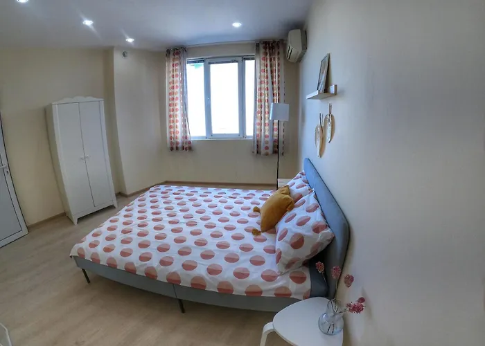 By The Cathedral, 1 Bed Flat